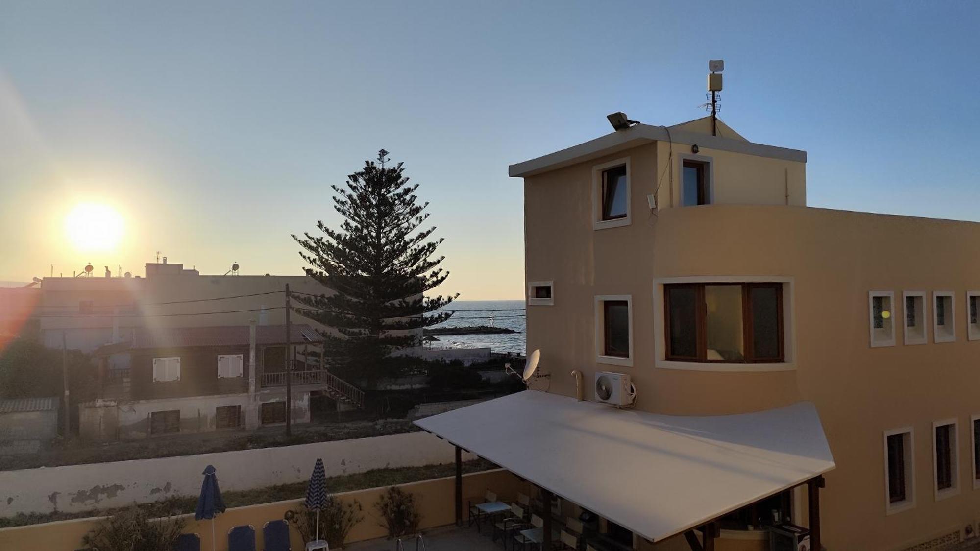 Niros Beachfront Aparthotel Kokkini Hani Eksteriør bilde