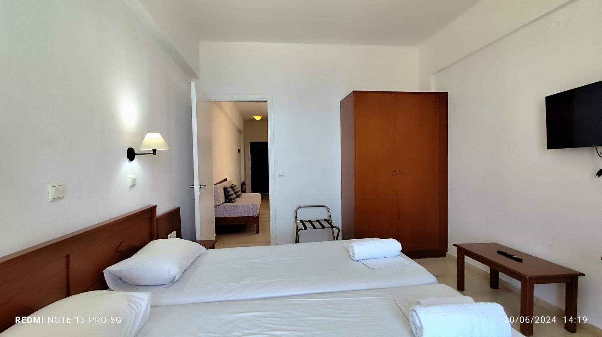 Niros Beachfront Aparthotel Kokkini Hani Rom bilde